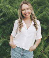 Book an Appointment with Anastasia Zdravkovic at Crossroads Collective