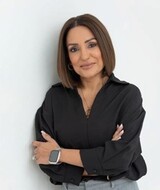 Book an Appointment with Balmin Sandhu at Crossroads Collective