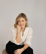 Book an Appointment with Amanda De Paiva at Crossroads Collective Kelowna Location