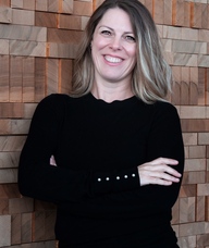 Book an Appointment with Mihaela (Roxana) Manolescu for Massage Therapy