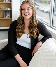 Book an Appointment with Chelsea Bicknell for 15 Minute Consultation