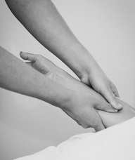 Book an Appointment with Lisa Paul - Community Acpuncture for Community Acupuncture